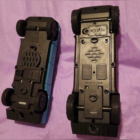 Tesla Cybertruck Toy Cars Lot of 2 | No Remote | Battery Powered | As-Is - Picture 2 of 4